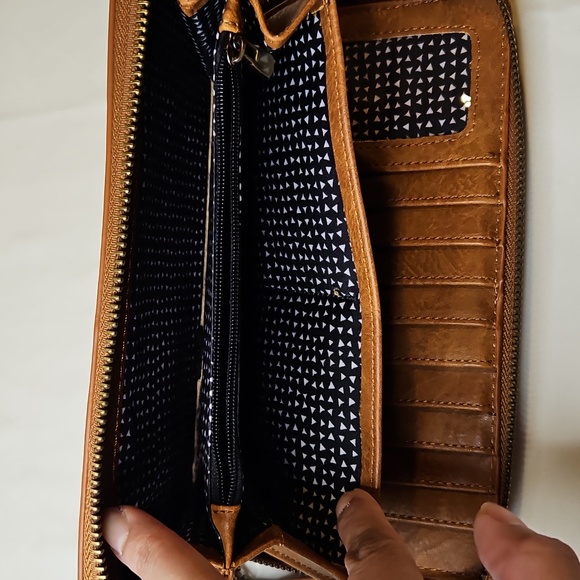 Vegan Leather Braided Brown Wristlet/Wallet Altar'd State - Picture 6 of 10